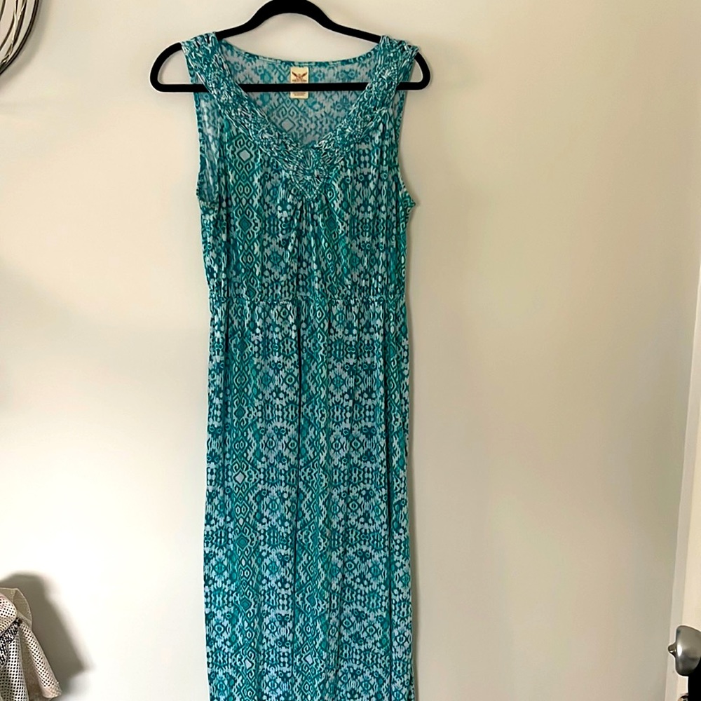 Faded Glory NWOT women’s size XL long dress that is super flowy and comfortable